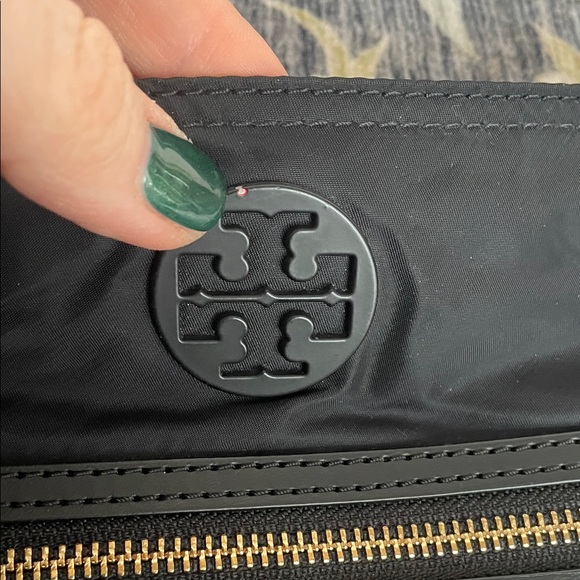 SALE Tory Burch Tilda Black Crossbody Bag EUC - Picture 2 of 10